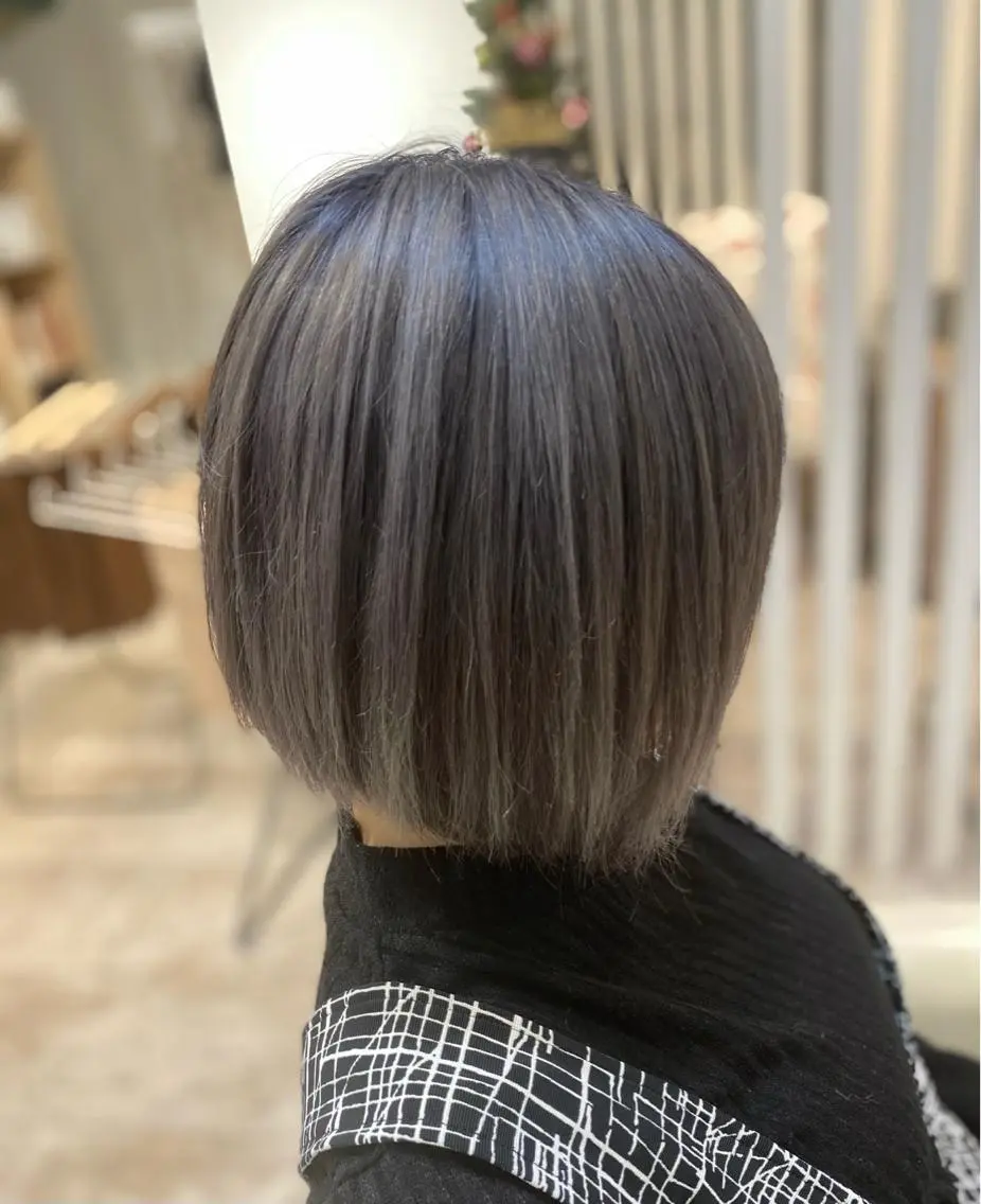 ショート カラー ブリーチ ケアブリーチ 透明感カラー ダブルカラー イヤリングカラー 酸性ストレート/ブリ ーチなしWカラー河本のヘアスタイル