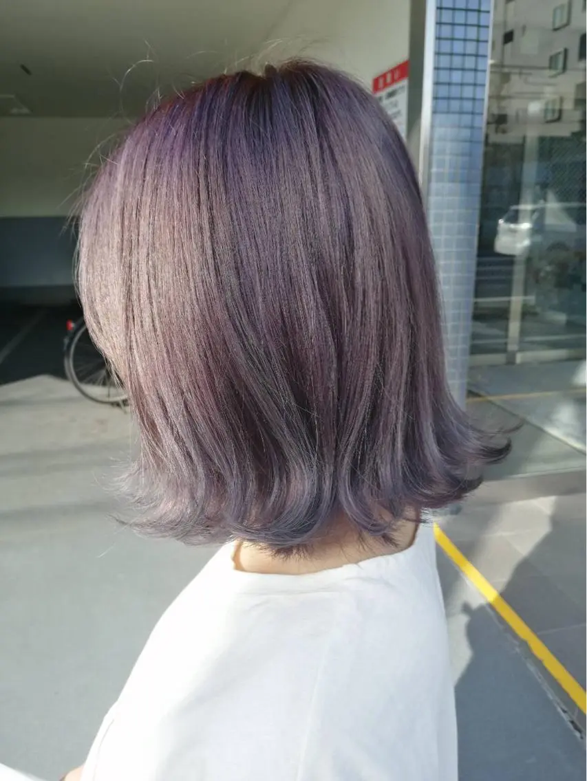 ミディアム カラー バイオレットカラー 浅岡 みちるのヘアスタイル