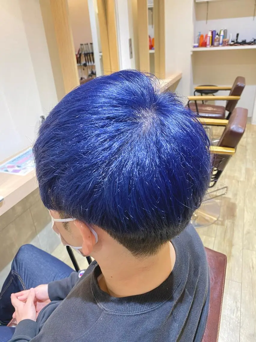 ショート カラー メンズ メンズブリーチ 黒髪 ブリーチ ブルーカラー カット ヘアカラー トリートメント マンツーマン/透明感 foi hairのヘアスタイル