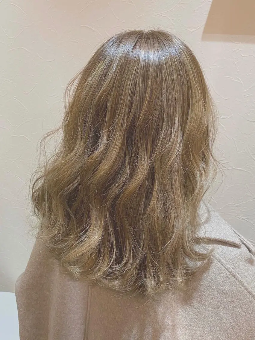 ミディアム カラー カット ヘアカラー トリートメント 💜 MINORI💜のヘアスタイル