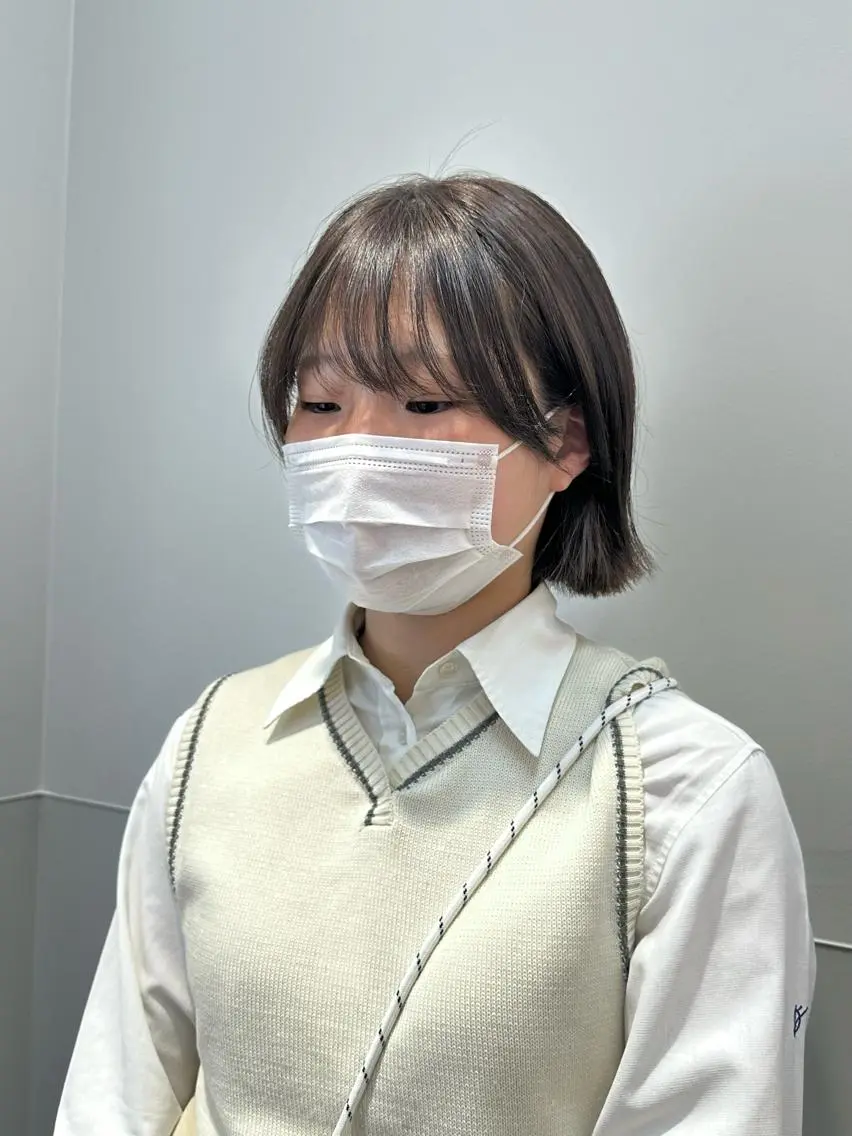 ミディアム カラー パーマ ヘアアレンジ メンズ キッズ ネイル マツエク・マツパ アイブロウ 切りっぱなしボブ ミディアムパーマ メンズ韓国風 メンズパーマ 眉カラー 切りっぱなしヘアボブ ミディアムヘアRYOのヘアスタイル