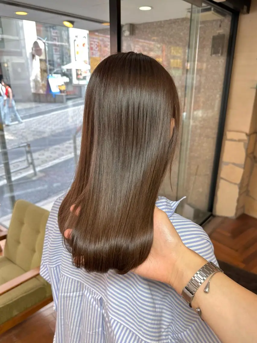 ミディアム カラー ヘアカラー トリートメント 矢野 晃平のヘアスタイル