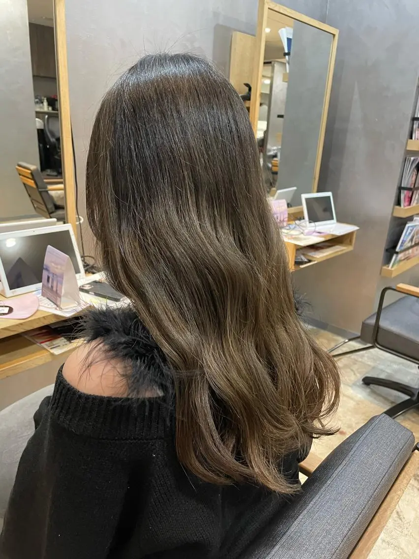 カラー 上村 颯のヘアスタイル