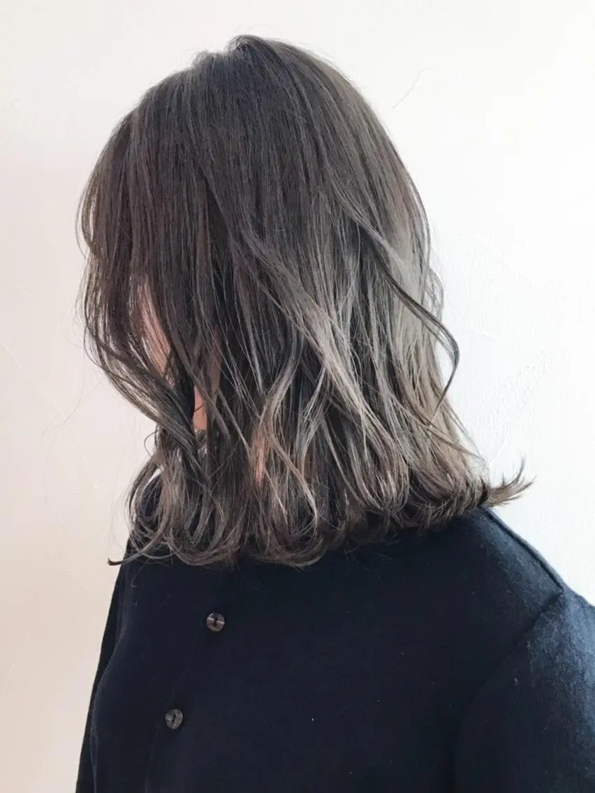 ミディアム カラー パーマ ヘアアレンジ ダークグレー ダークグレージュ グレージュ ITbyALBUM 浦和店のヘアスタイル