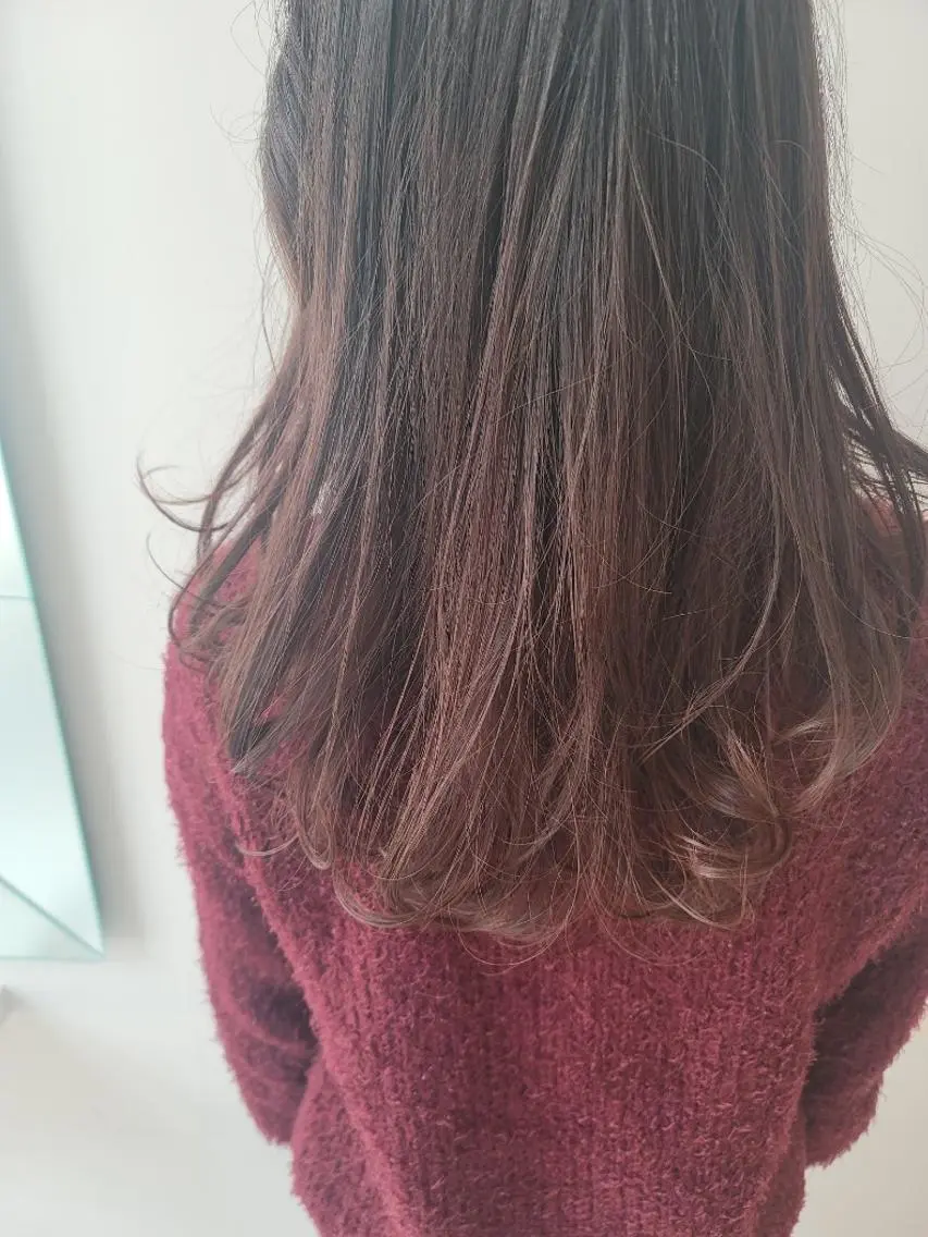 ロング カラー グラデーションカラー ピンクカラー 鈴木 翠のヘアスタイル
