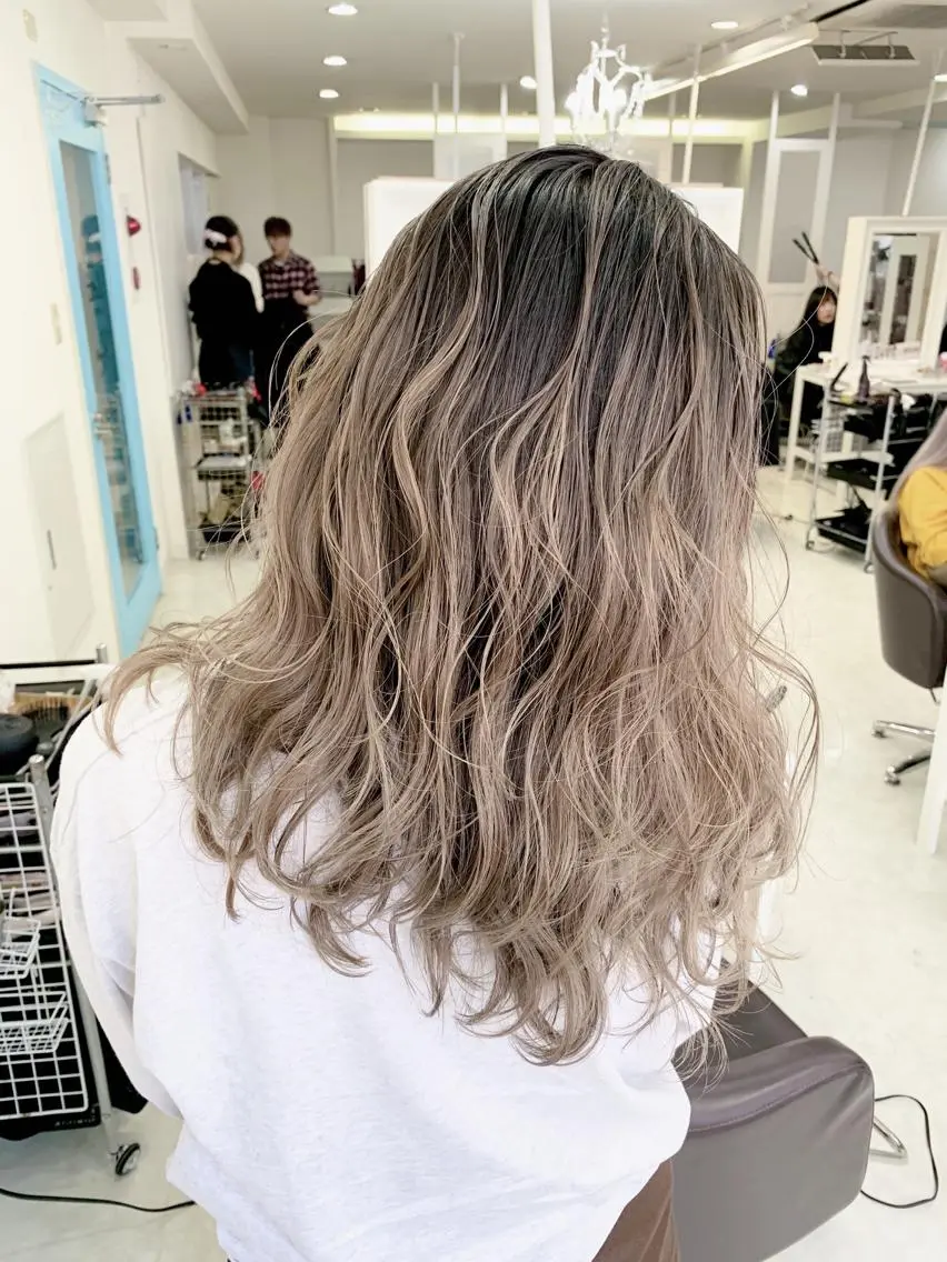 セミロング ヘアカラー トリートメント ヘアセット "必ず可愛く” TAKUTOのヘアスタイル