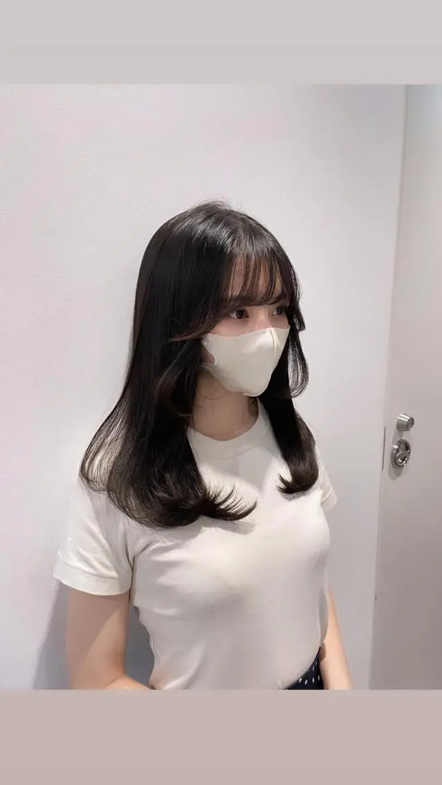ミディアム カット 縮毛矯正 トリートメント 銀座/レイヤーカット 🤍内野すみれのヘアスタイル
