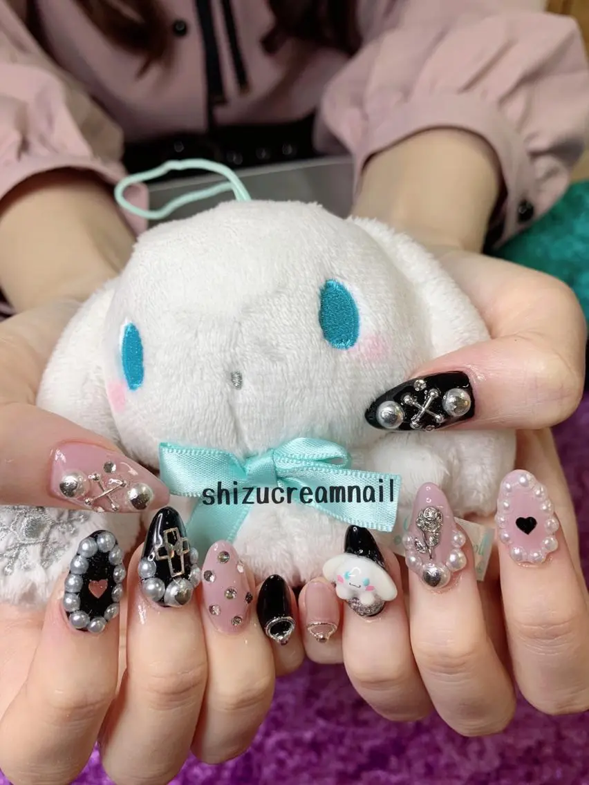 ネイル shizucream 痛デコネイル専門のネイルデザイン