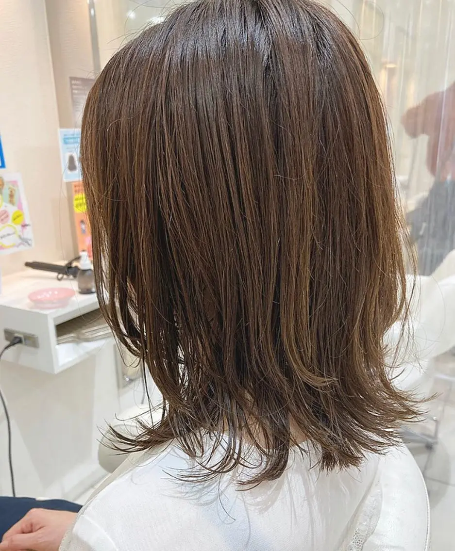 ミディアム カラー 外ハネヘア カット トリートメント 田中 あかねのヘアスタイル