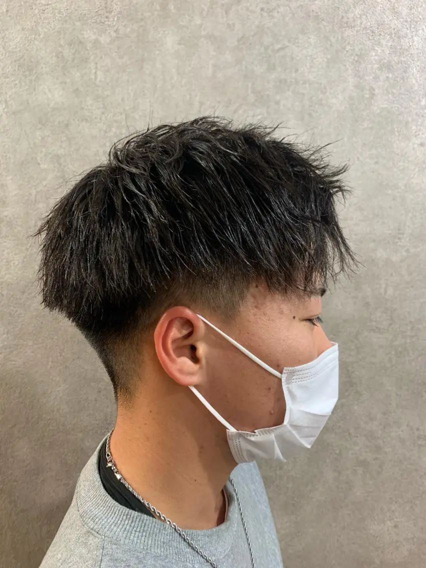 ショート メンズパーマ　白子 波巻き／ツイスパ　怜のヘアスタイル