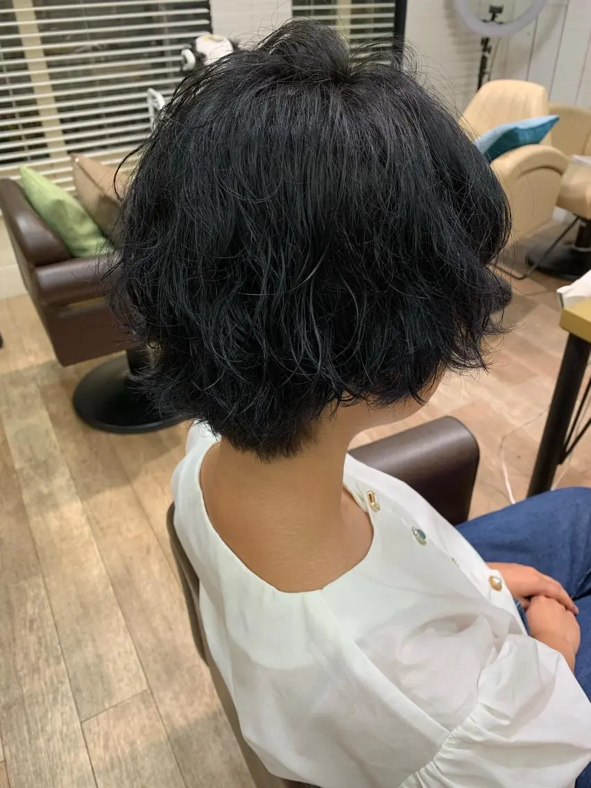 カラー ブルーカラー 竹前 葉月のヘアスタイル