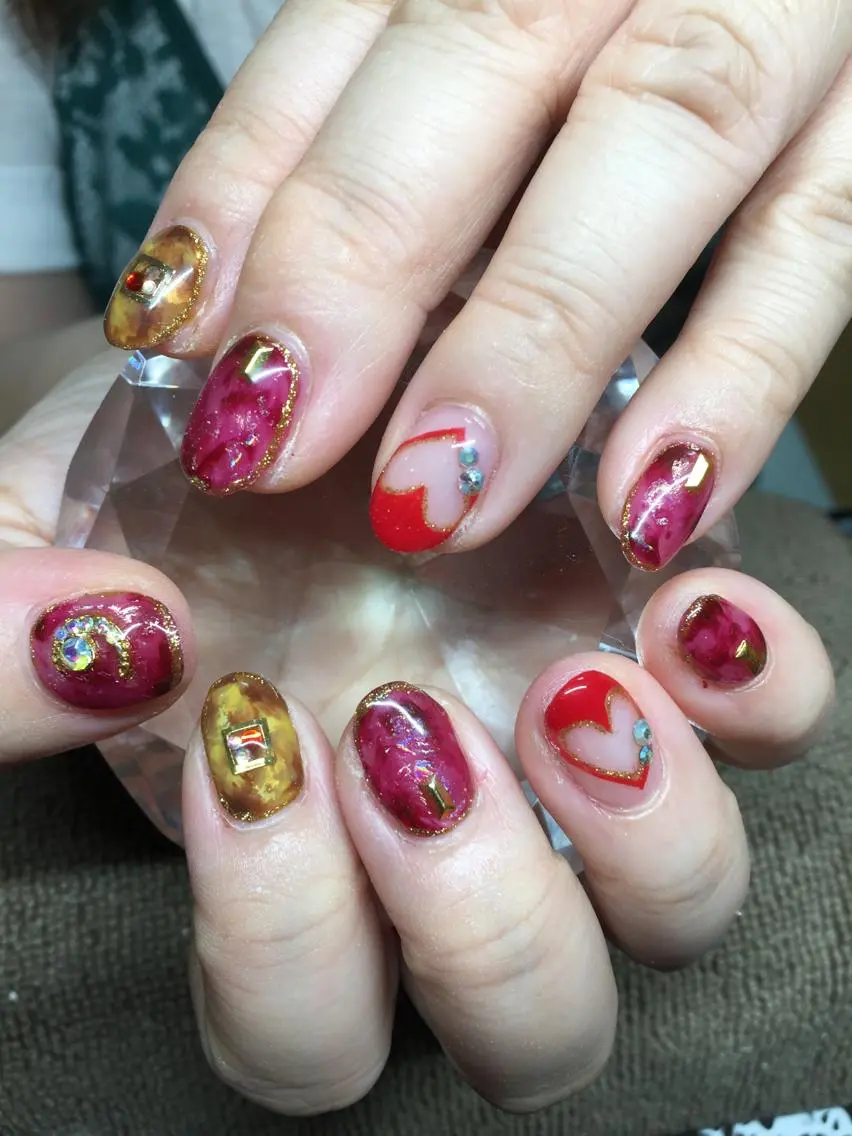 ネイル べっ甲ネイル ゴージャス 赤色 Sakura NaiLのネイルデザイン