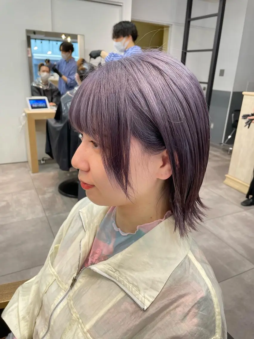 ショート カラー ブリーチ 透明感カラー パープルカラー トリートメント 艶暖色カラー🍒 縮毛矯正ほののヘアスタイル
