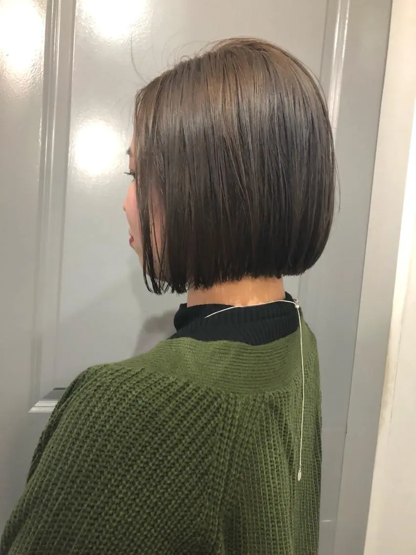 ミディアム カラー ブリーチ ケアブリーチ グレージュ Pia ツボイ ケイタのヘアスタイル