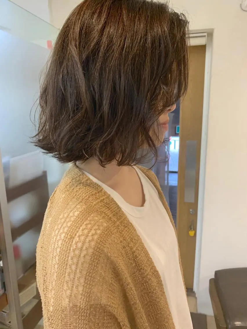 ショート カラー ベージュカラー クニモトハルナ ボブ/柔らかカラーのヘアスタイル