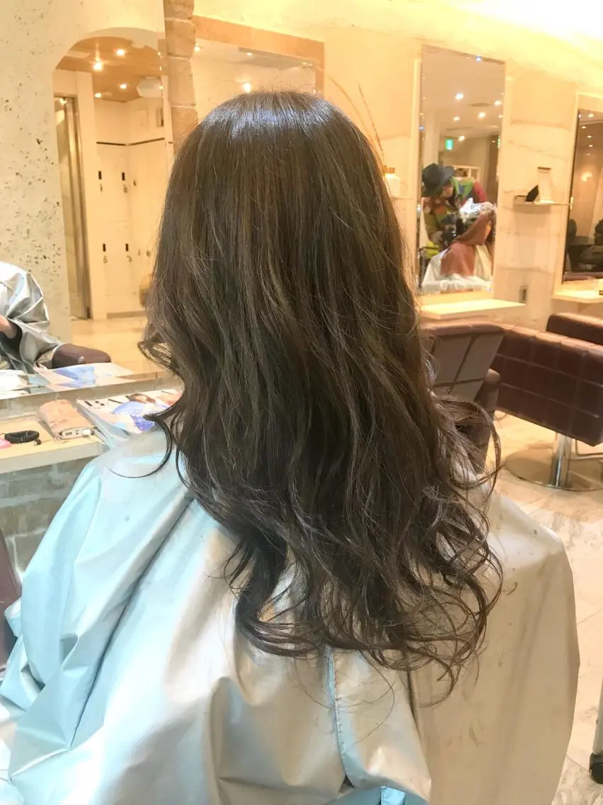 セミロング カラー フォギーグレージュ グレージュ カット ヘアカラー トリートメント 髪質改善・艶髪特化 木村侑平のヘアスタイル