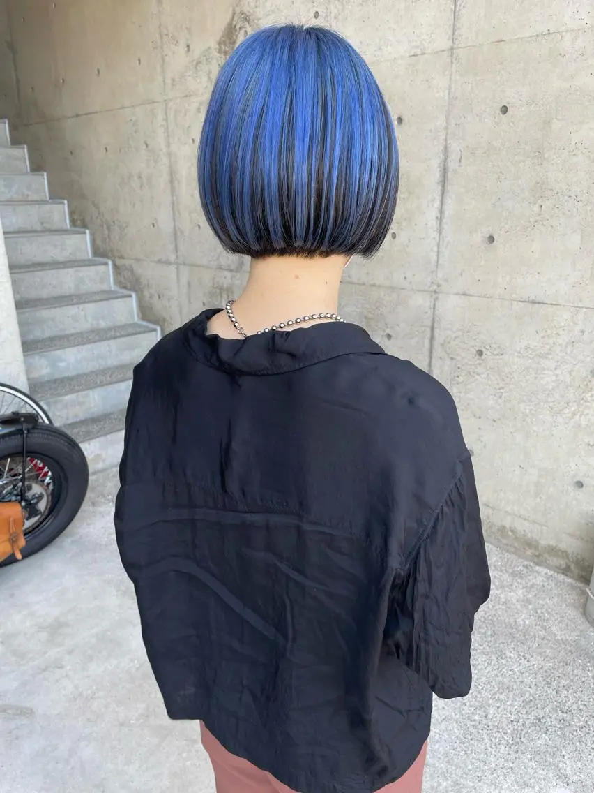 ショート カラー 日高 香織のヘアスタイル