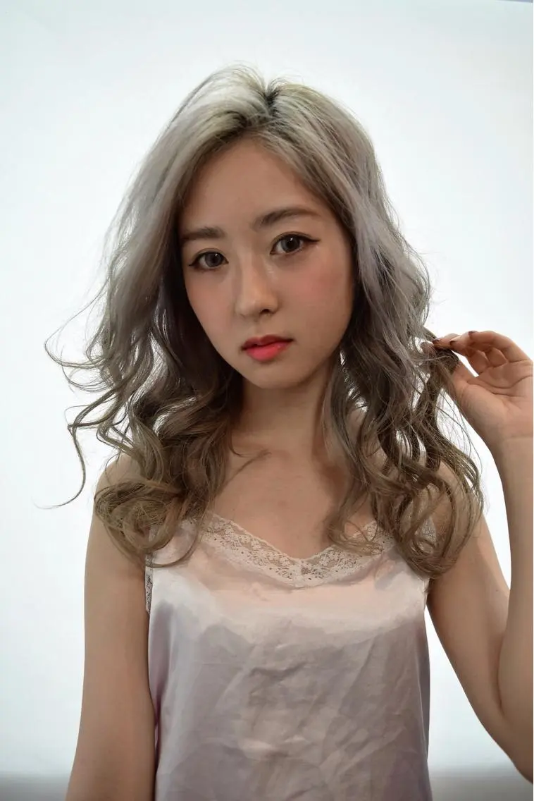 セミロング ロング カラー 髪質改善 ami byAbsoのヘアスタイル