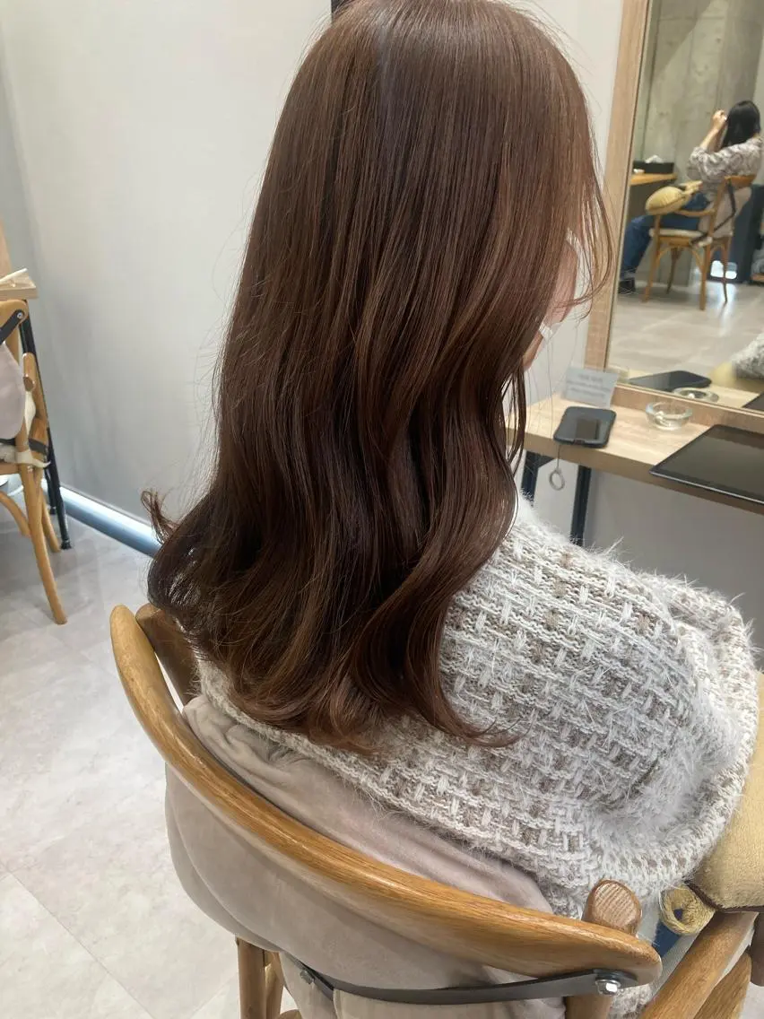 セミロング ヘアカラー トリートメント ✨色持ちの良い艶 カラー✨蟹江真世のヘアスタイル