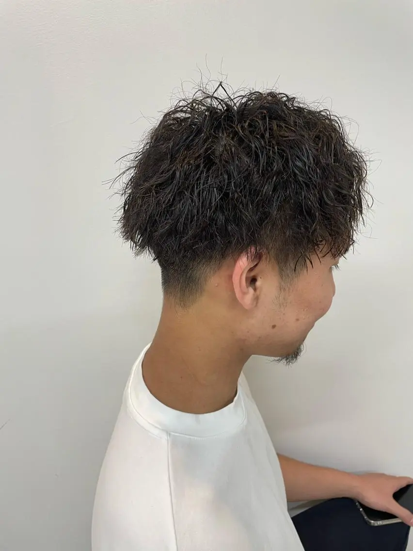 ショート メンズ メンズパーマ メンズツイストパーマ ツイストパーマ ARMONY大阪店 パーマ職人伊丹のヘアスタイル