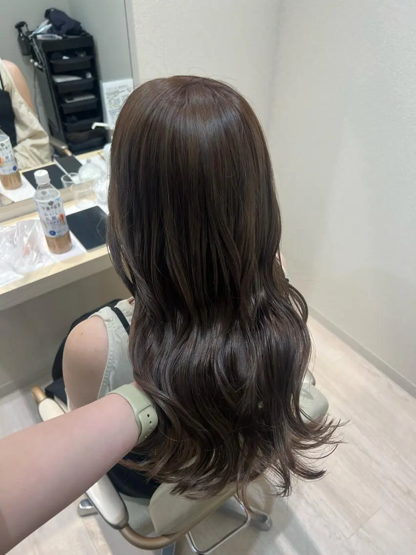 ロング カット ヘアカラー トリートメント ヘッドスパ mina .のヘアスタイル