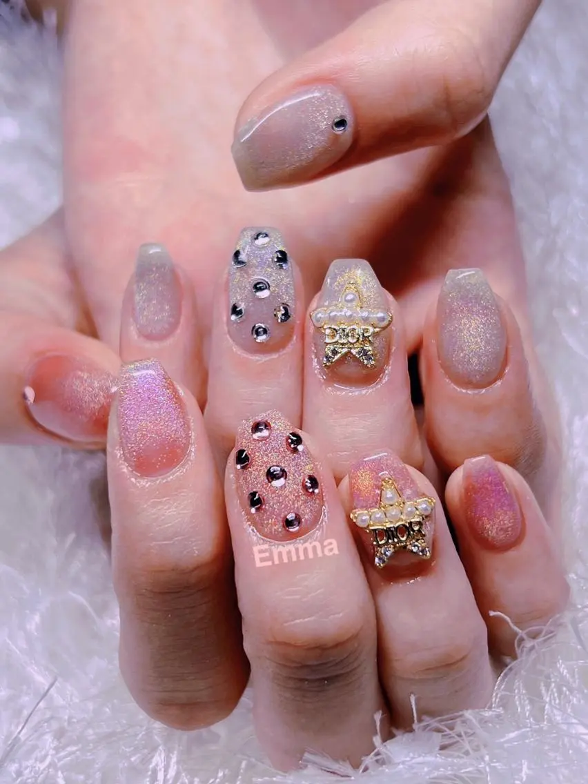 ネイル 長さ出し ネイルチップ ISA_ BELLAのネイルデザイン