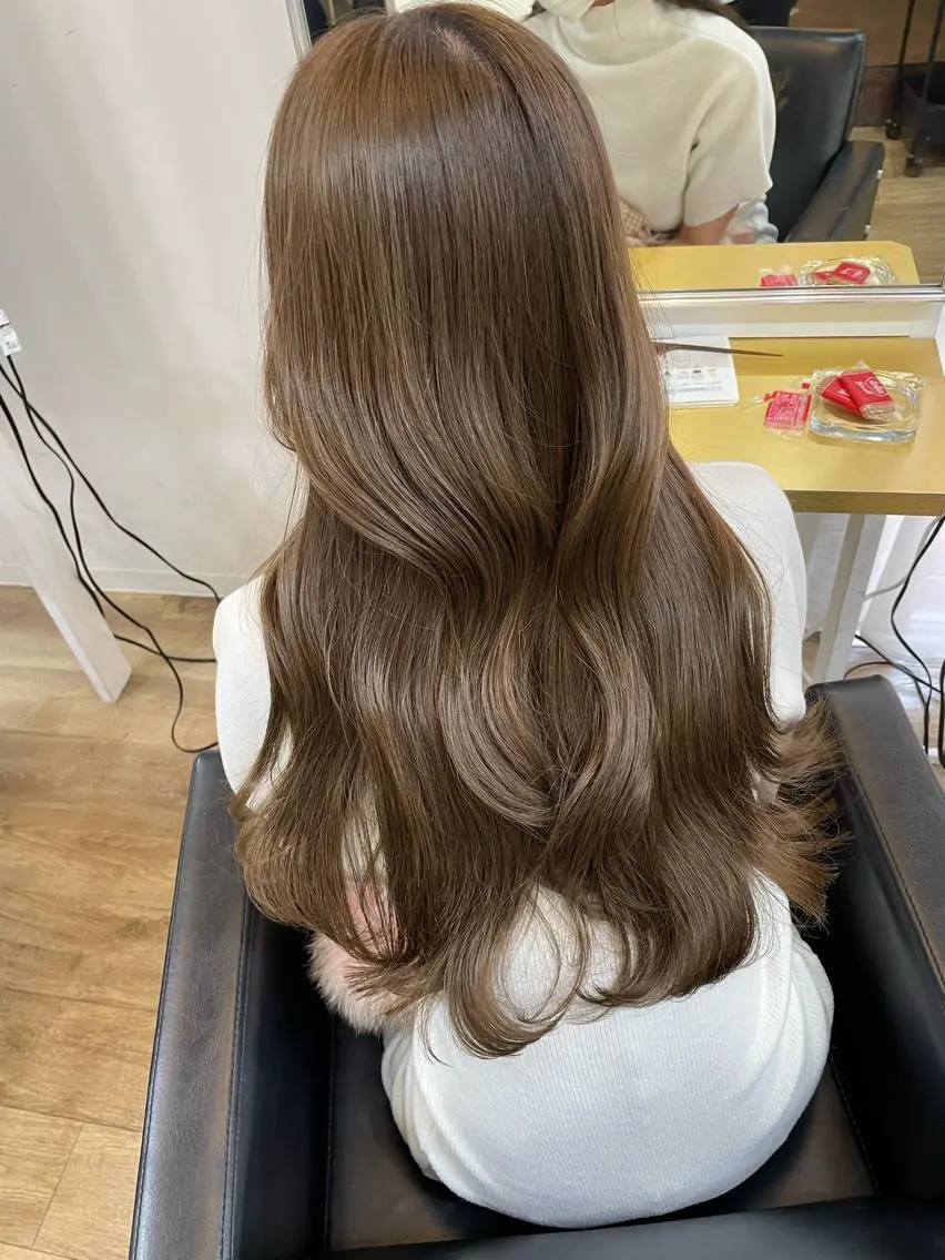 ロング カラー ベージュカラー 黒髪 ブリーチ ブルーカラー ブルーブラック オリーブカラー 特化 kaiのヘアスタイル