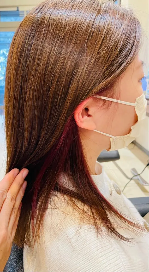 セミロング カラー イヤリングカラー ヘアカラー 平岡 成介のヘアスタイル