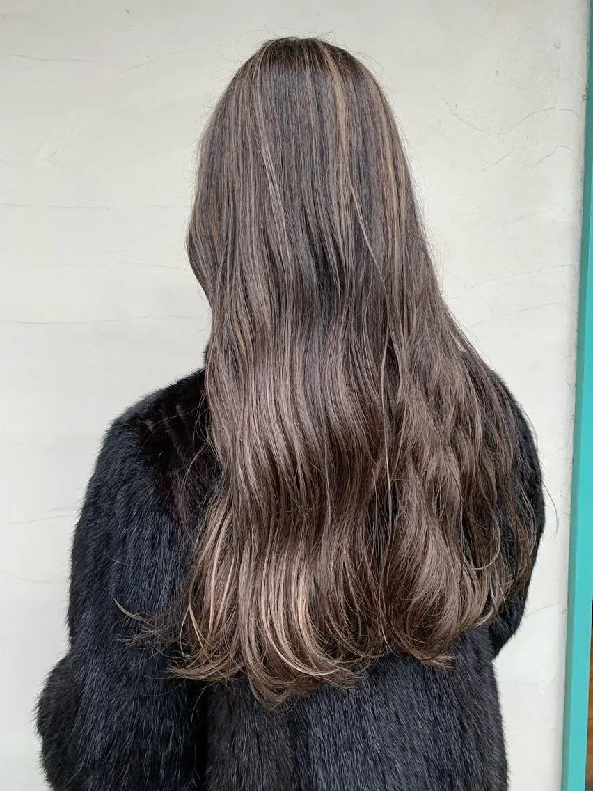 ロング カラー 安達 俊亮のヘアスタイル