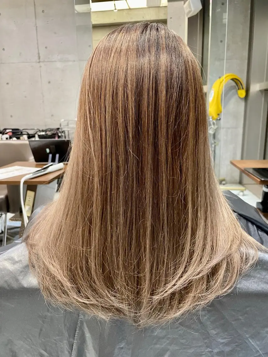 ロング カラー バレイヤージュ レイヤーカット 大栗 佑也  髪質改善のヘアスタイル