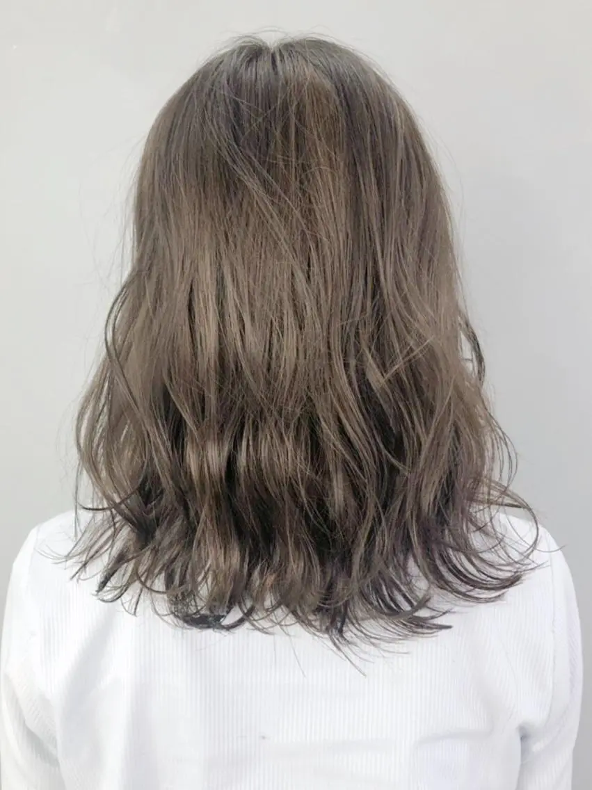 ミディアム カラー パーマ ヘアアレンジ アッシュ ITbyALBUM 中野店のヘアスタイル