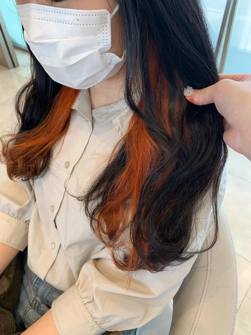 セミロング カラー ヘアカラー トリートメント 暖色/ブリーチカラー 🎀 M i k uのヘアスタイル