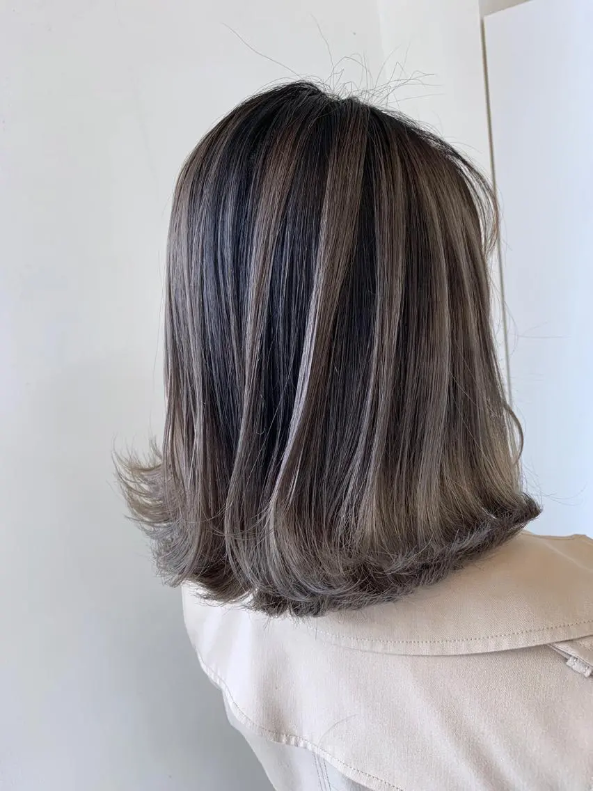 ミディアム 穐田 司樹のヘアスタイル
