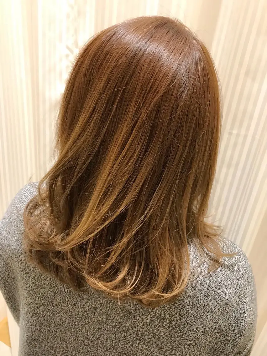 ミディアム カラー 田中 真衣のヘアスタイル