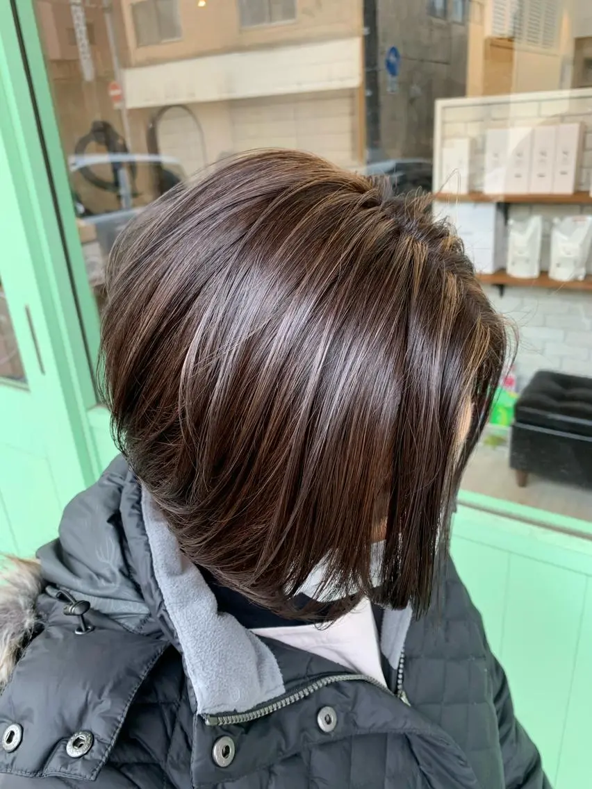 ショート カラー ハイライトカラー ハイライト schon 仙台のヘアスタイル