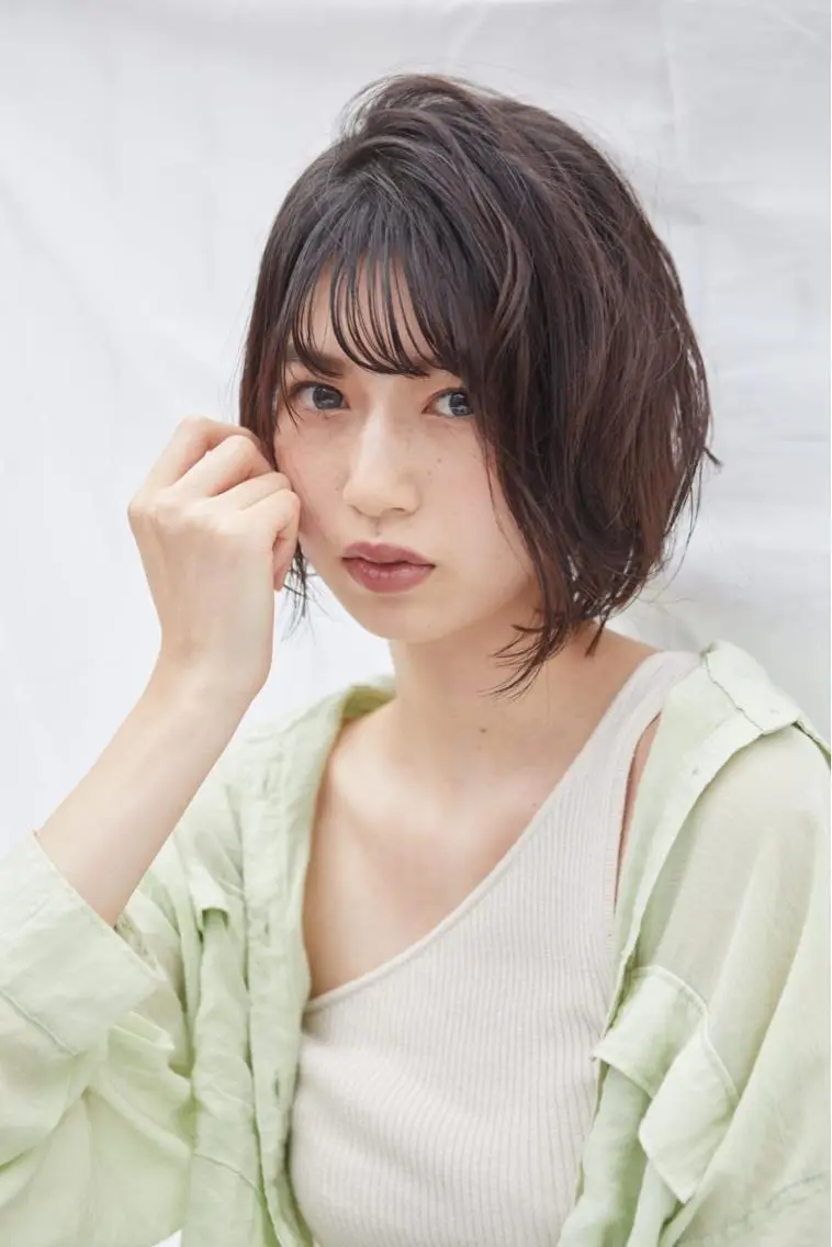 ミディアム 白髪ぼかし🌈 Ayakoのヘアスタイル