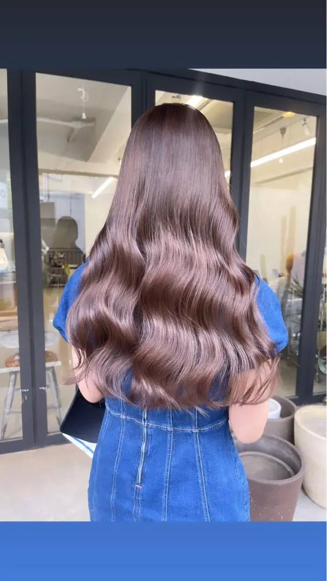 ロング カラー アッシュ アッシュブラウン ブリーチ ブラウンカラー ダブルカラー ヘアカラー トリートメント 渋谷ケアブリーチ Suuのヘアスタイル