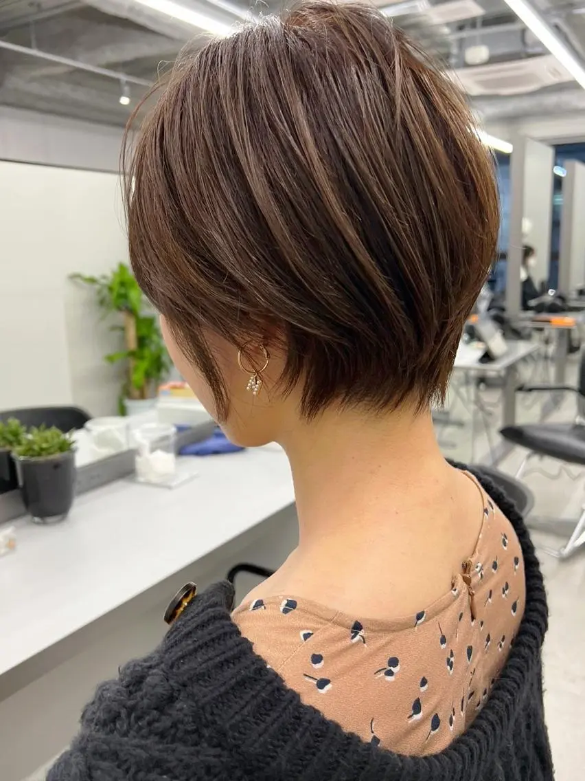 ショート ショートボブ ボブ ハイライト 髪質改善 レイヤーカット 横浜 店長 橋場優のヘアスタイル