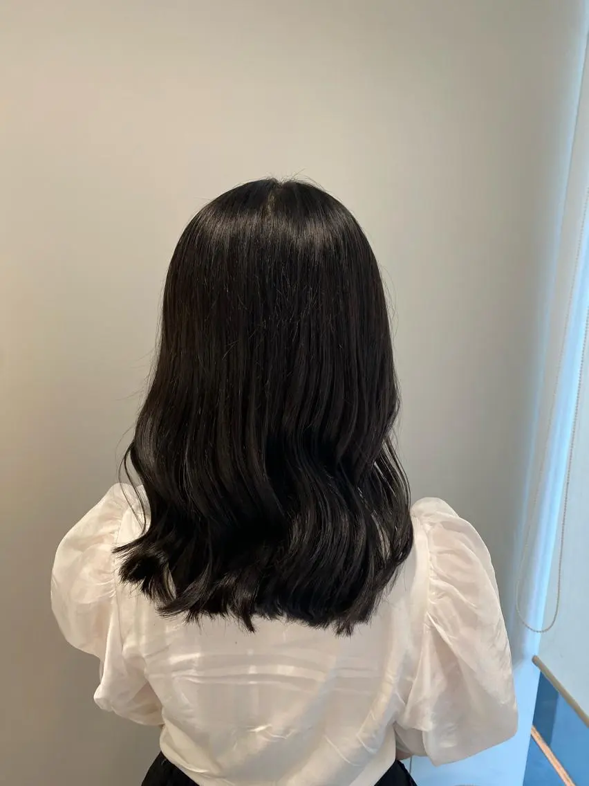 ミディアム カラー カットモデル 🦋熊田 史織のヘアスタイル