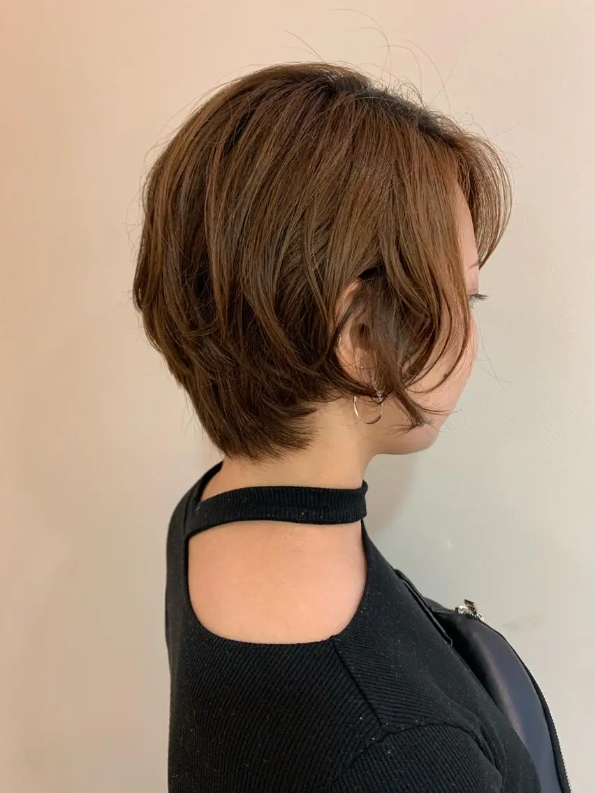ショート 顔まわりカット✄ ベージュカラー🧸のヘアスタイル