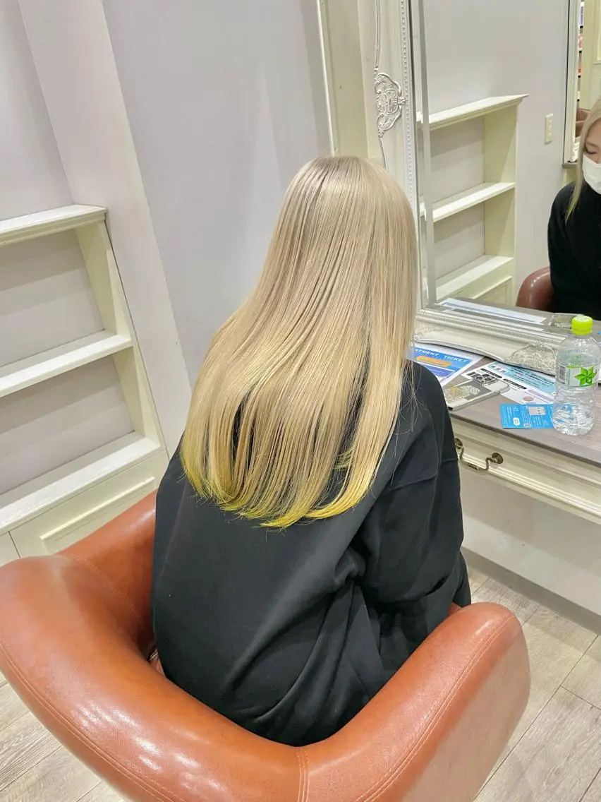 ロング インク 美容院のヘアスタイル
