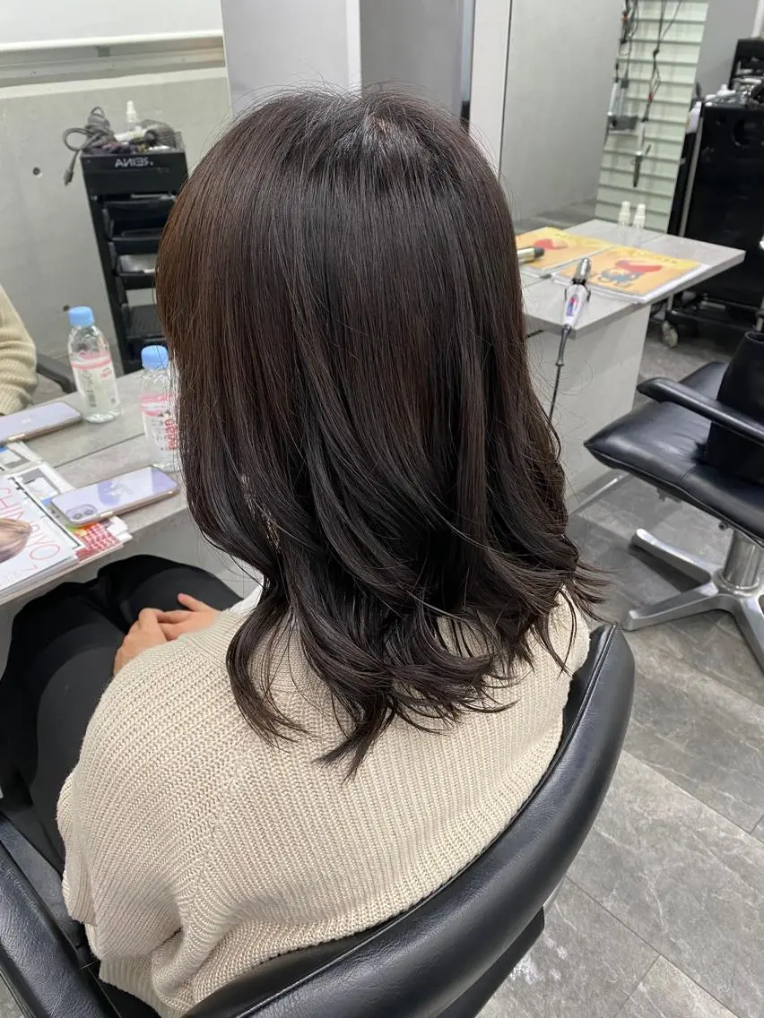 セミロング カラー ヘアアレンジ ブリーチ🐰インナー ♡ハイライト♡綾🐰のヘアスタイル