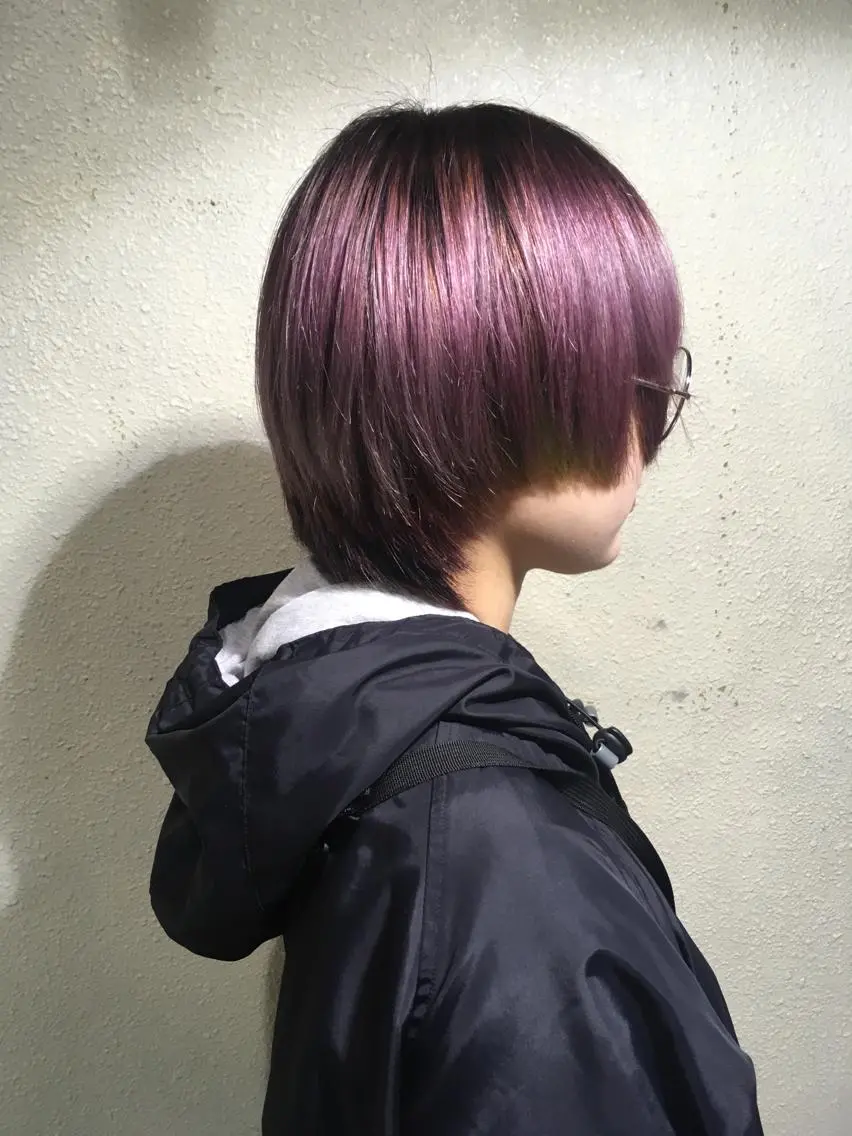 ショート ヘアカラー ヨナイ チヒロのヘアスタイル