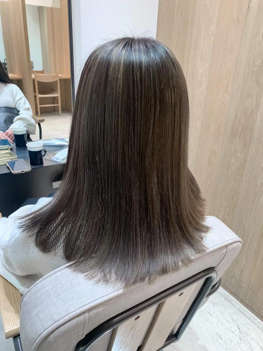 ミディアム カラー ヘアアレンジ ヘアカラー トリートメント yuka .のヘアスタイル