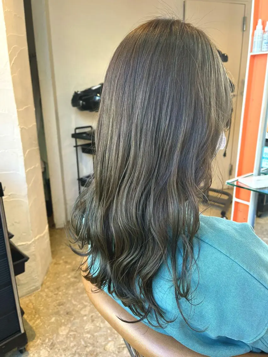 セミロング カラー カット ヘアカラー 縮毛矯正 うしだ かおるのヘアスタイル