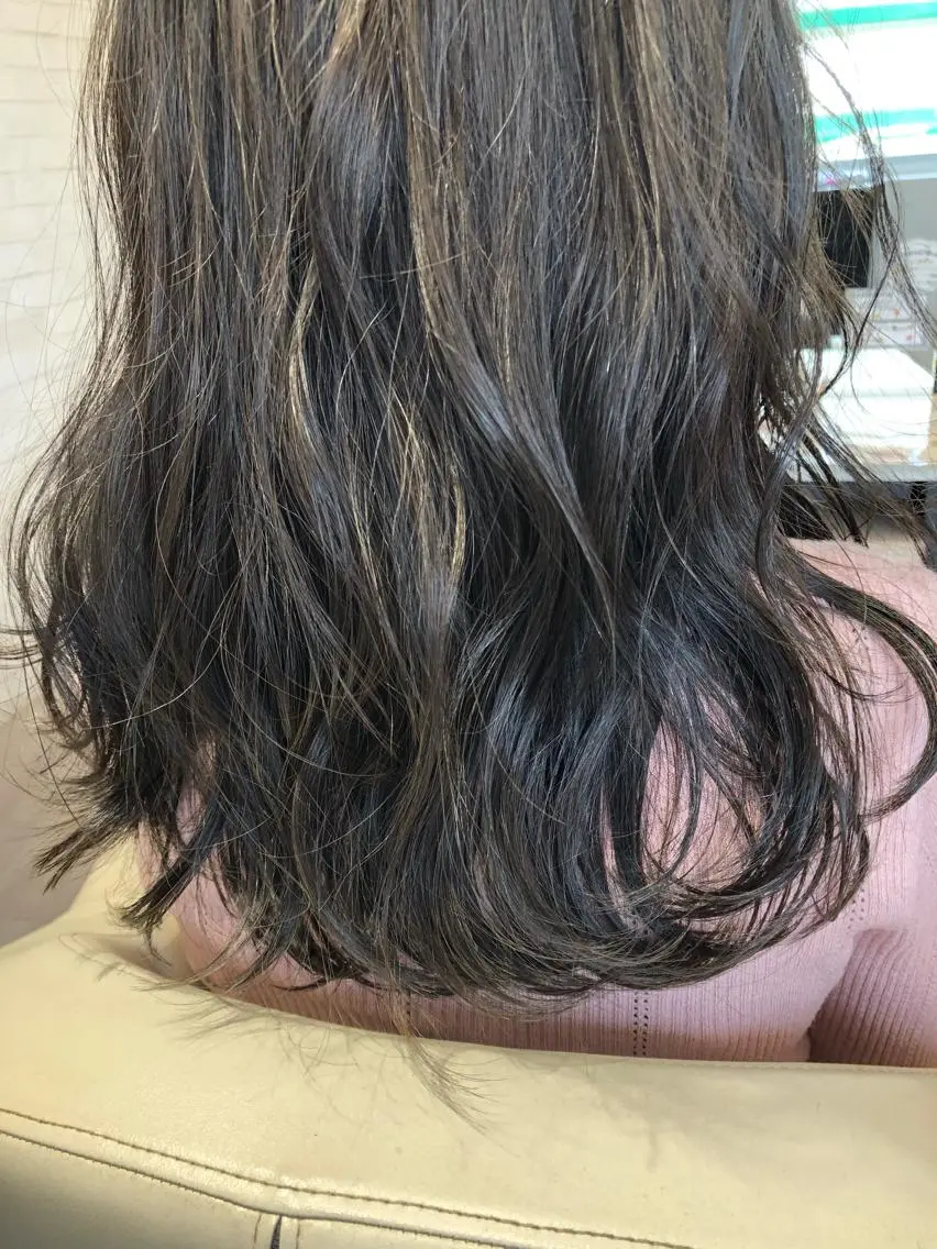セミロング カラー 金子 富士のヘアスタイル