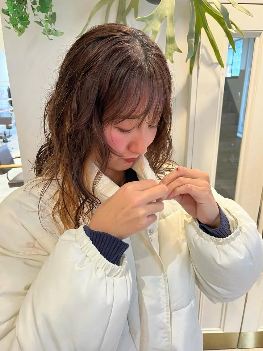セミロング パーマ SIKI yuuna レイヤーカット🪽のヘアスタイル
