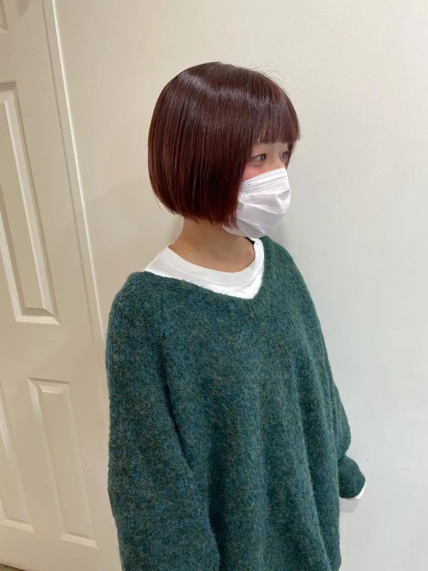 ショート カラー レッドカラー ボブ カット ヘアカラー トリートメント MIOベージュカラー 柔らかいカラーのヘアスタイル