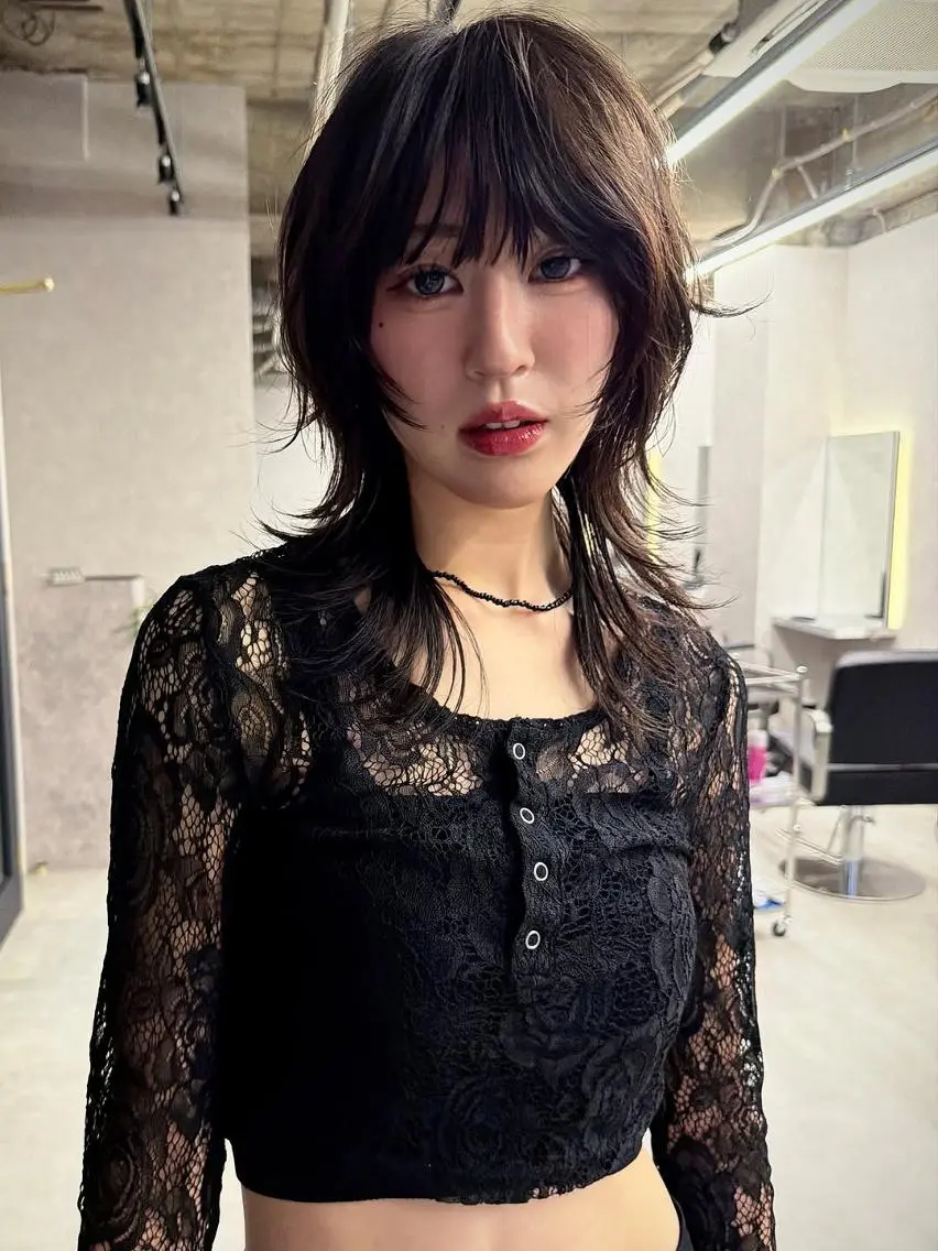 ミディアム カラー レイヤーカット ウルフカット カット ヘアカラー トリートメント ウルフレイヤー/ 中性ウルフ/タカハシのヘアスタイル