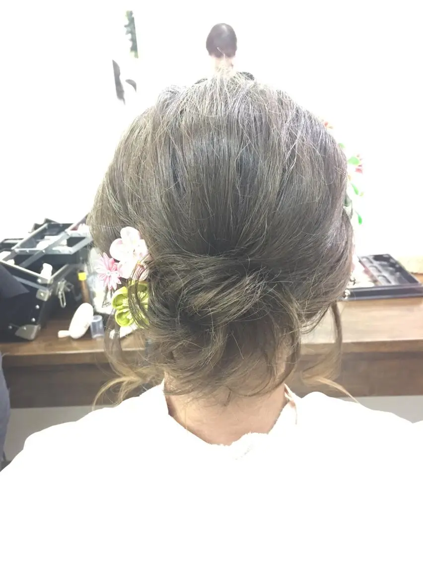 セミロング ヘアセット ✂️小顔カット✂️ 山本有紀のヘアスタイル